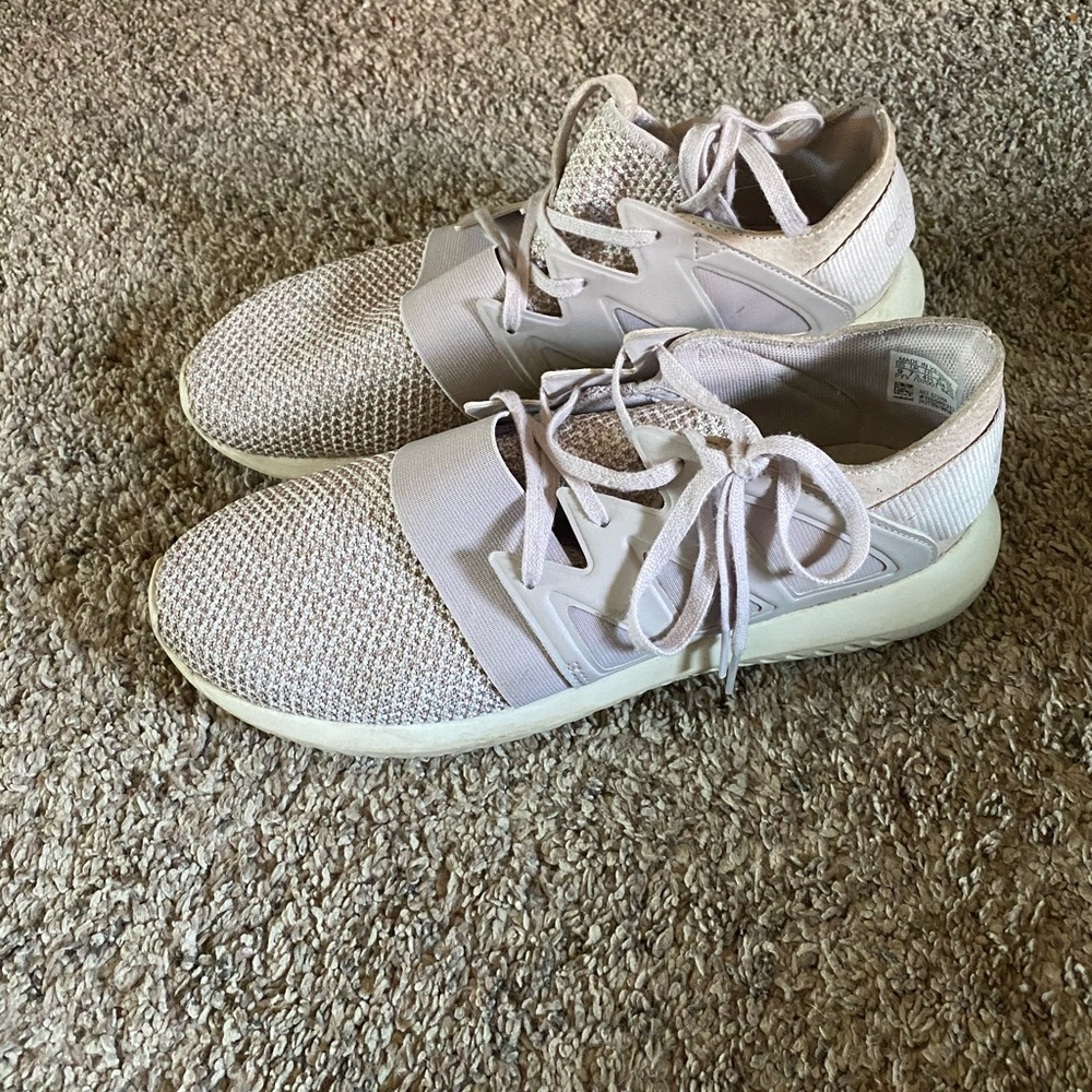 Adidas Tennis Shoes